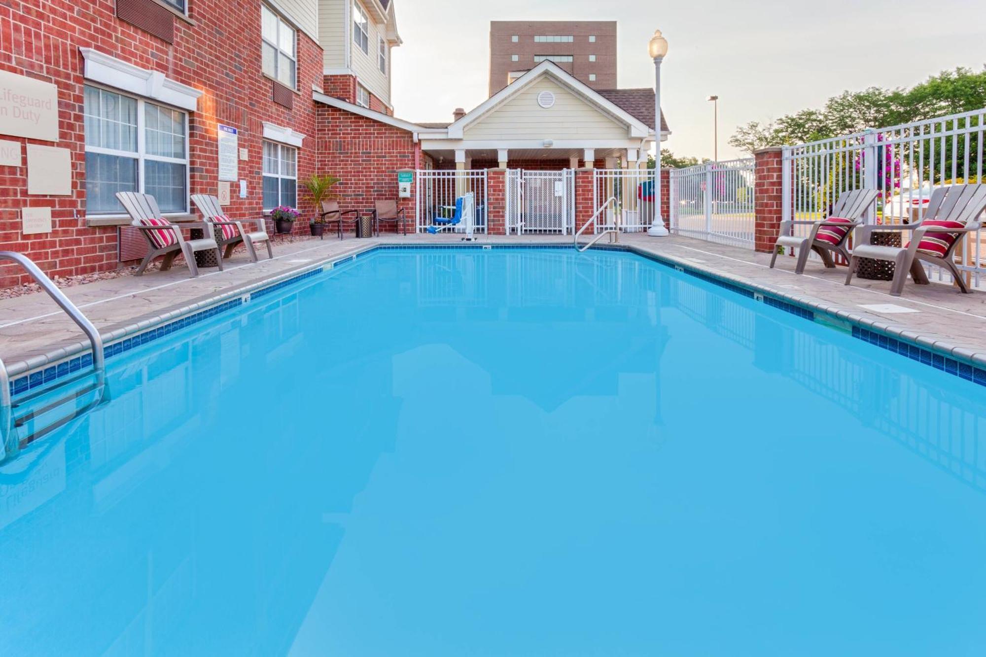 Towneplace Suites Minneapolis West/St. Louis Park Exterior foto